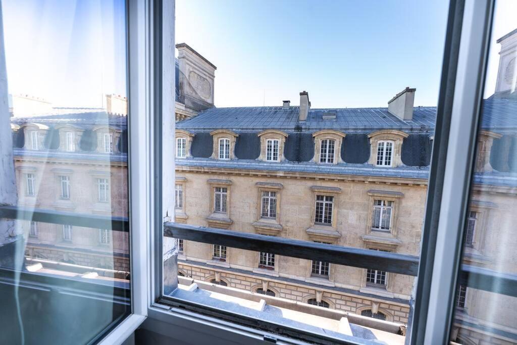 Lumineux. Studio Republique/bastille, Marais * Paris